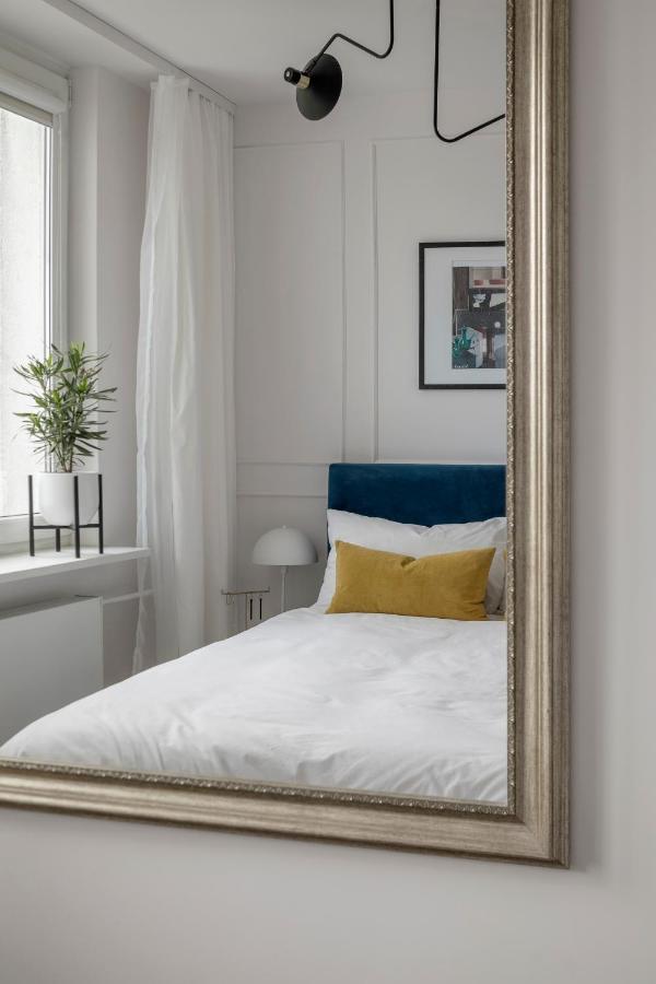 Stylowy Apartament Przy Metrze วอร์ซอ ภายนอก รูปภาพ