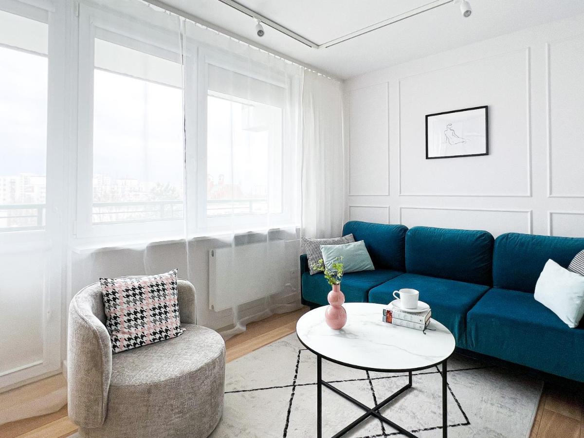 Stylowy Apartament Przy Metrze วอร์ซอ ภายนอก รูปภาพ