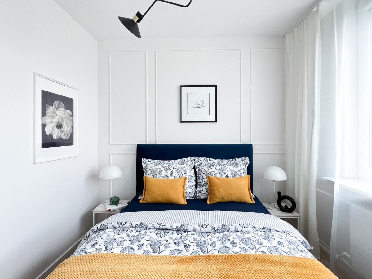 Stylowy Apartament Przy Metrze วอร์ซอ ภายนอก รูปภาพ